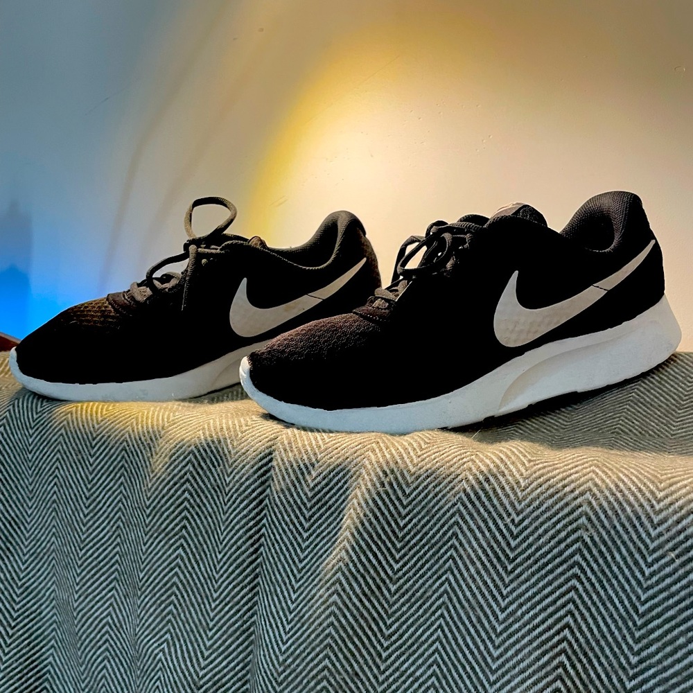 Nike Sneakers - Picture 2 of 5